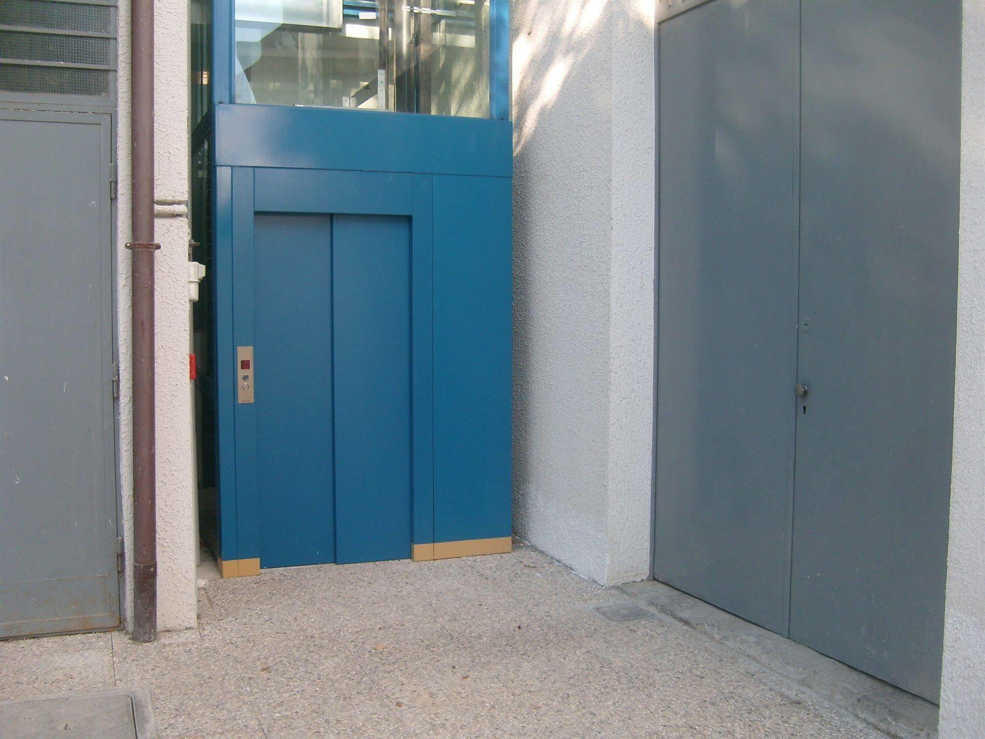 Hotel Gf Cesano Boscone Bagian luar foto