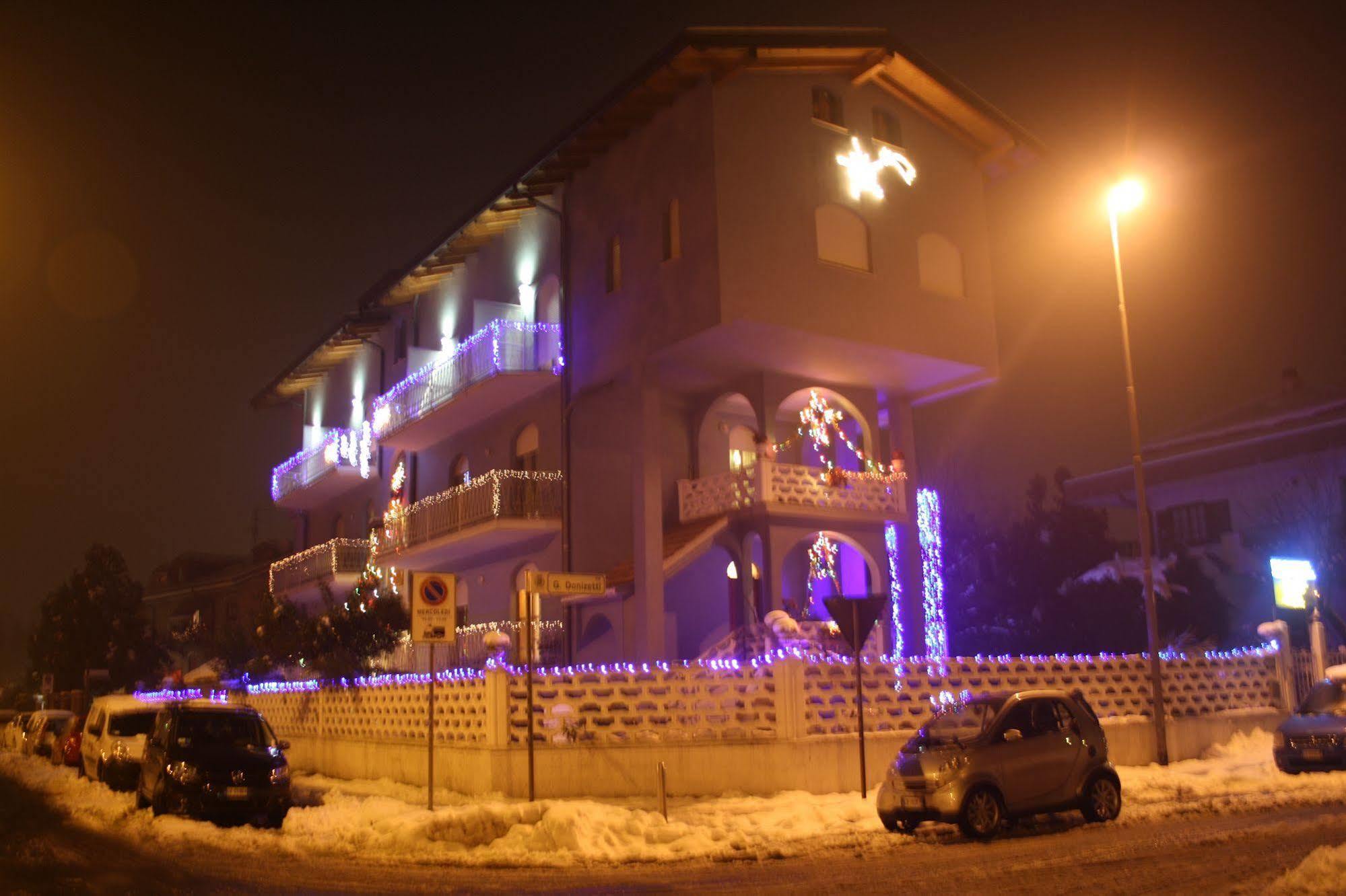 Hotel Gf Cesano Boscone Bagian luar foto